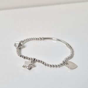 Silverarmband med berlocker